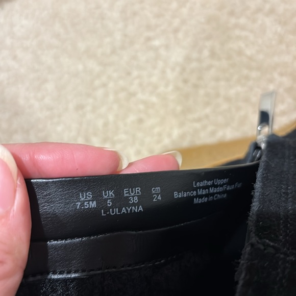 NWOT Franco Sarto Ulayna Suede Faux Shearling Wedge Booties Women’s 7.5 Black - Picture 11 of 11